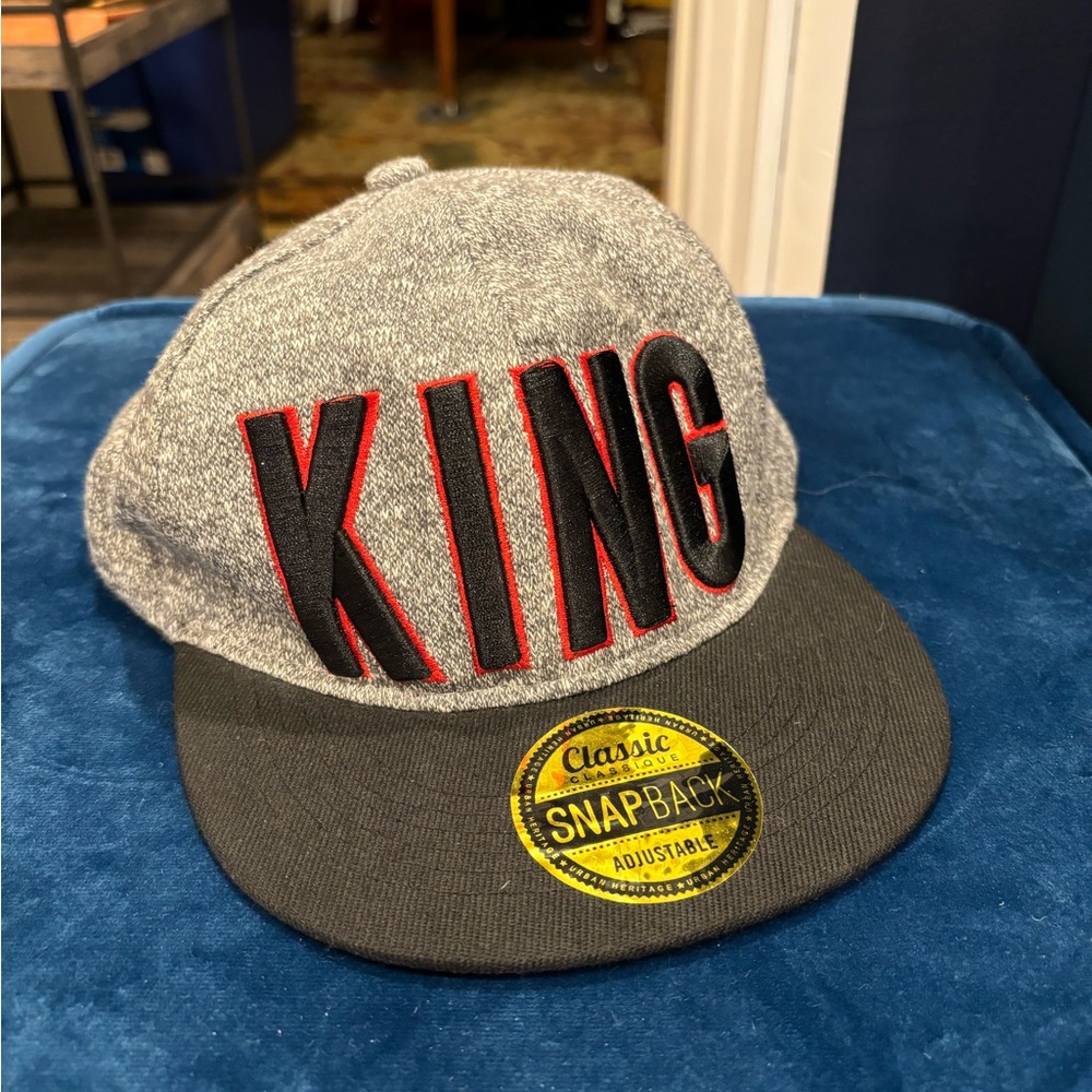 KING Gray and Black Snapback Cap for Kids
